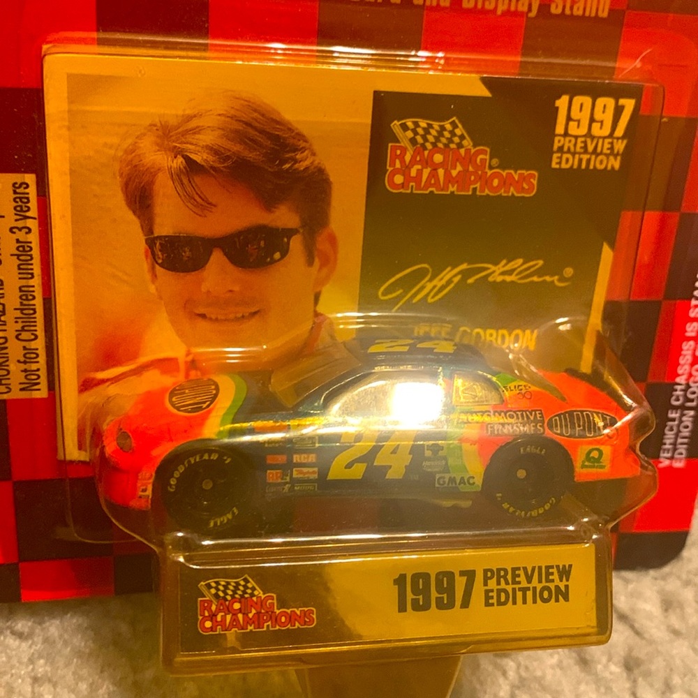 Jeff Gordon - RACING CHAMPIONS 1/64 DIECAST NASCAR CARS